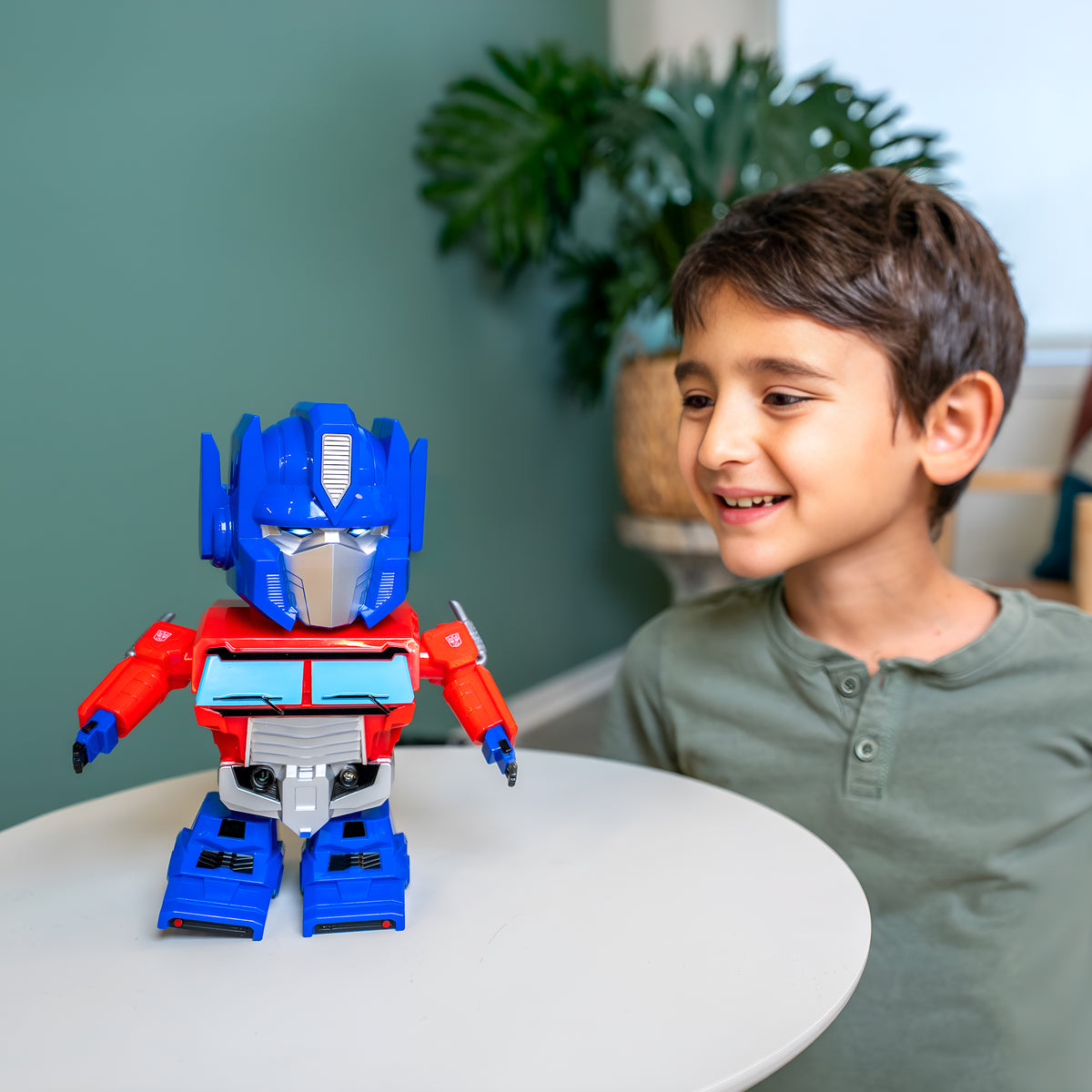 Robot bailarín Optimus Prime de Transformers