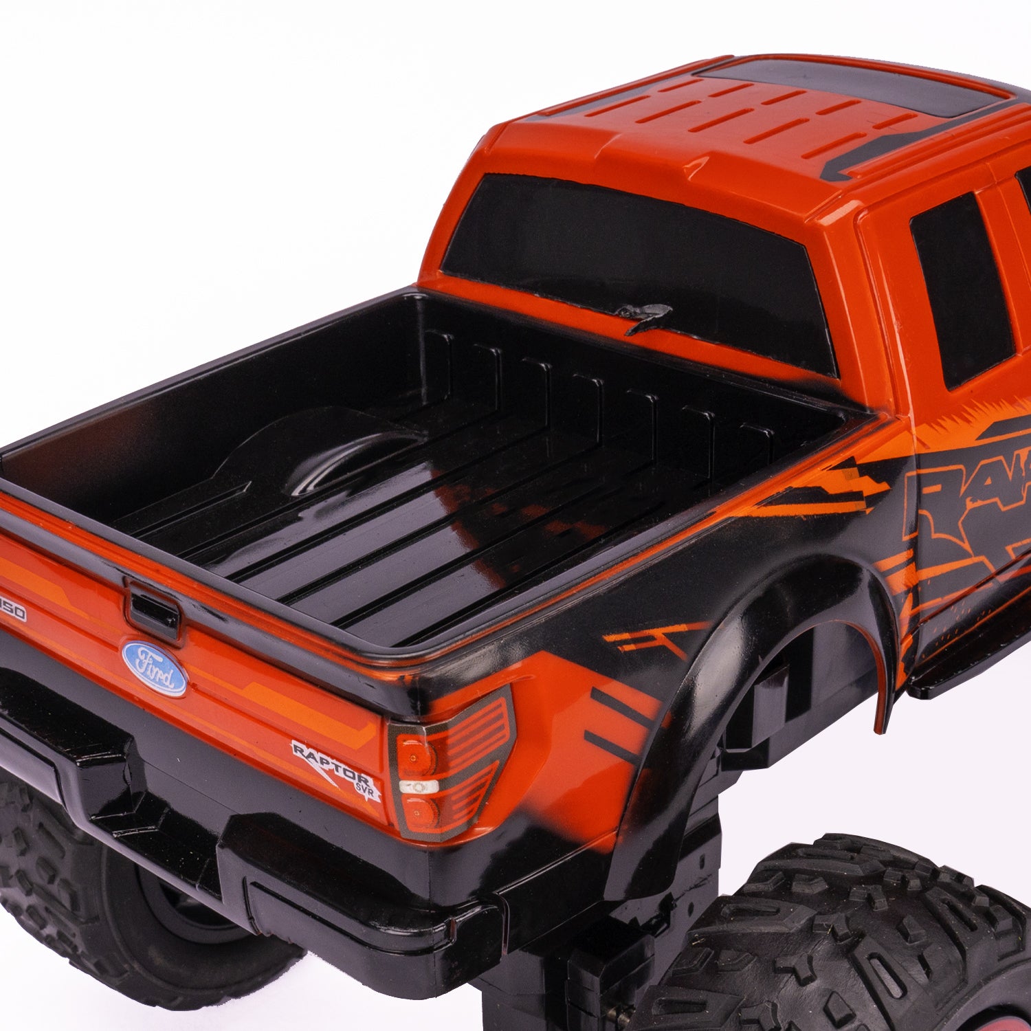 Camión Ford F-150 SVT Raptor a control remoto [1:14] 