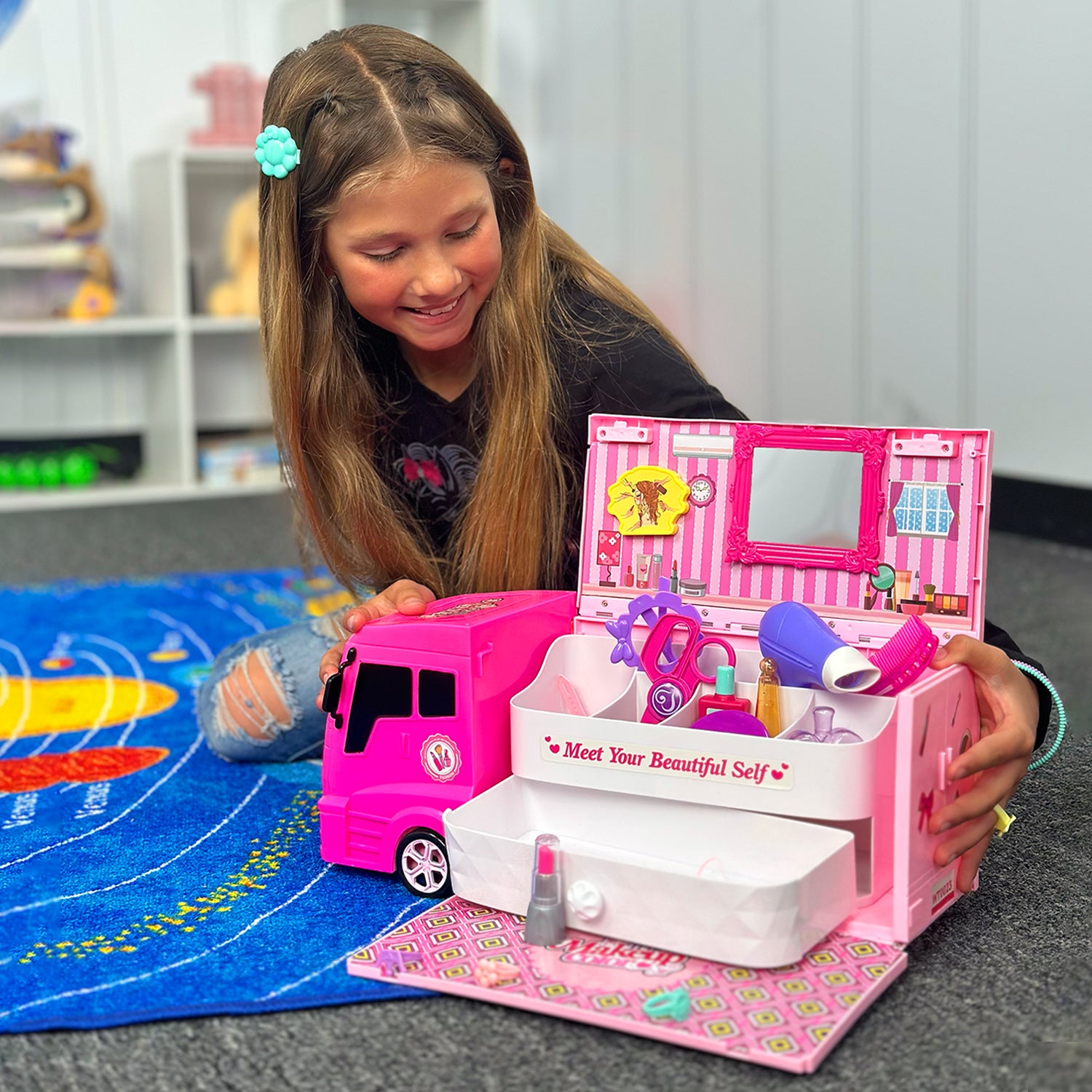 Mobile Makeup RV 37 Piece Playset