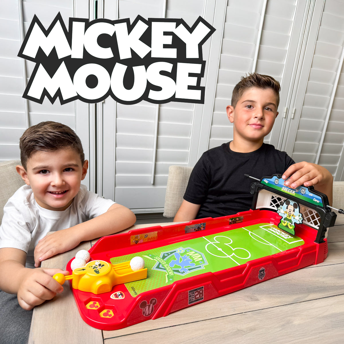 Juego de fútbol de Mickey Mouse