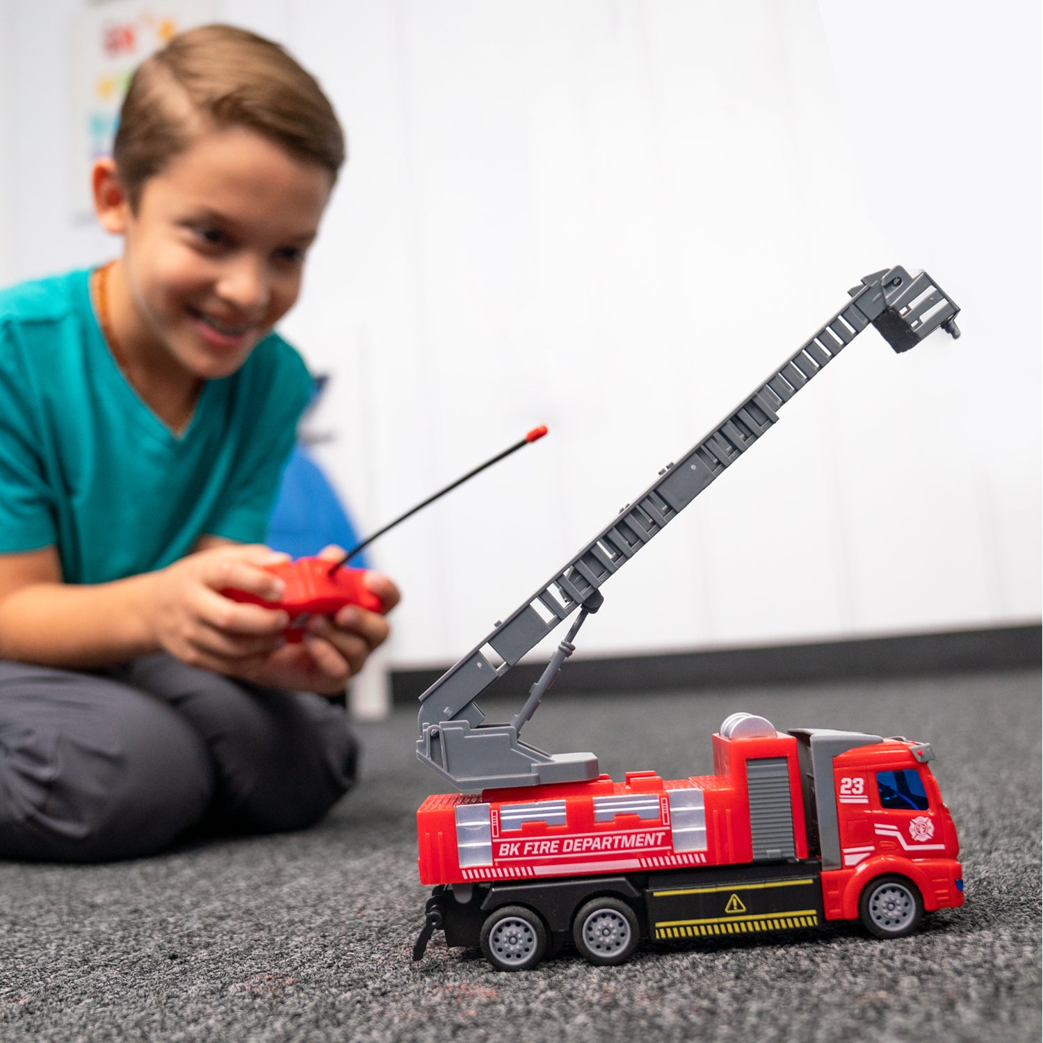 Big Kid's Fire Department RC Ladder Truck [1:48]