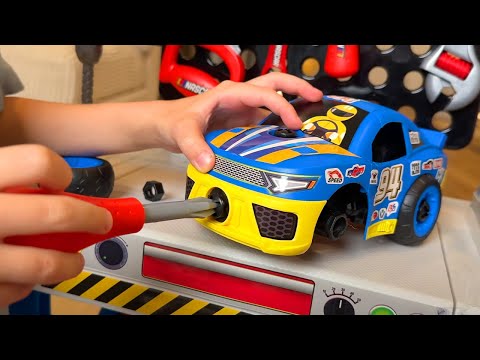 Team Nascar Pit Stop Playset with Take Apart Car (84 Pieces)